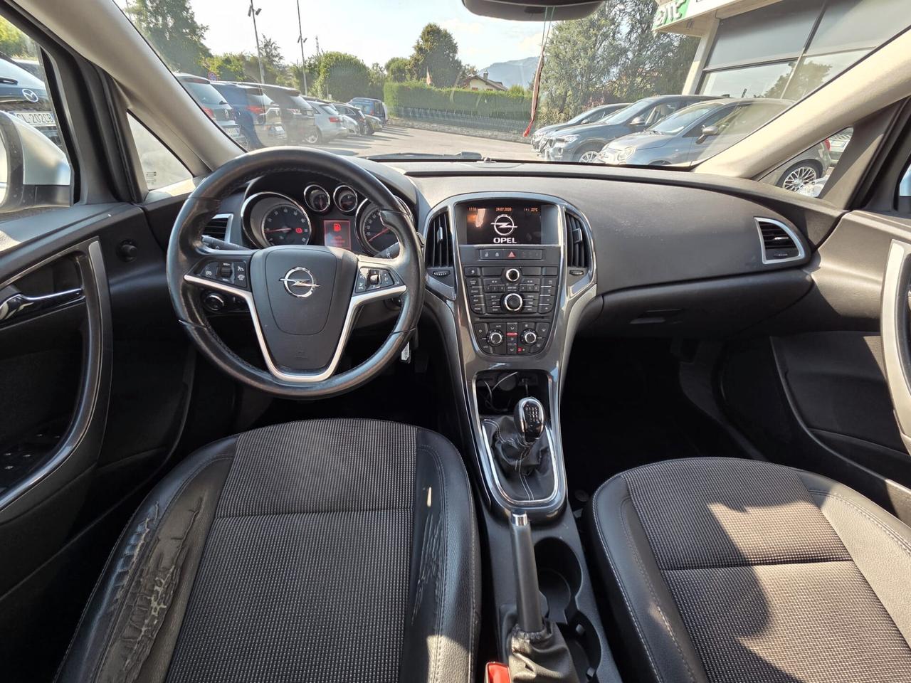 Opel Astra 1.4 Turbo 120CV 5 porte Cosmo *neopatentati* unipro* tagliandi certificati*