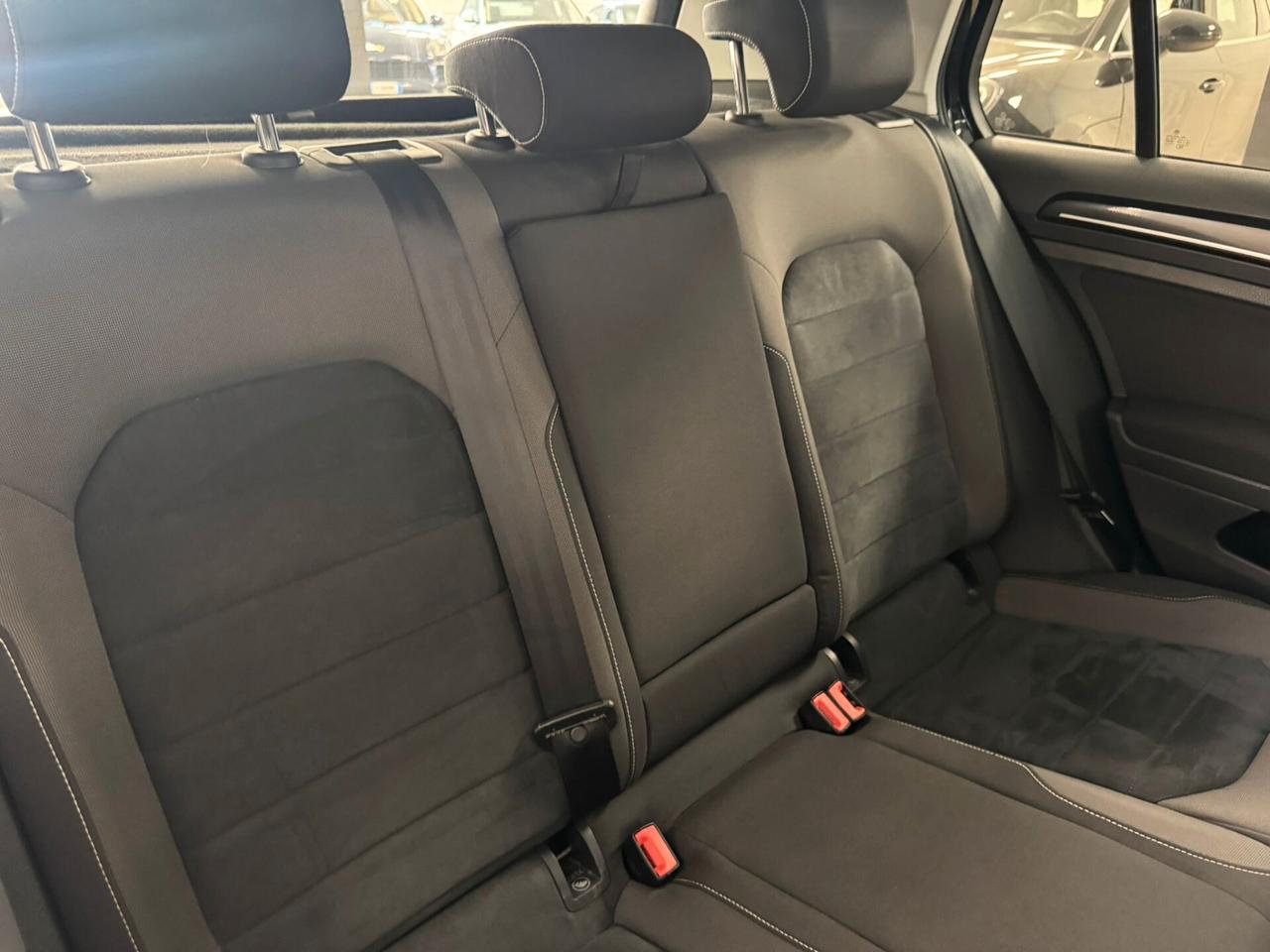 Volkswagen Golf 1.6 TDI 5p. Highline BlueMotion Technology