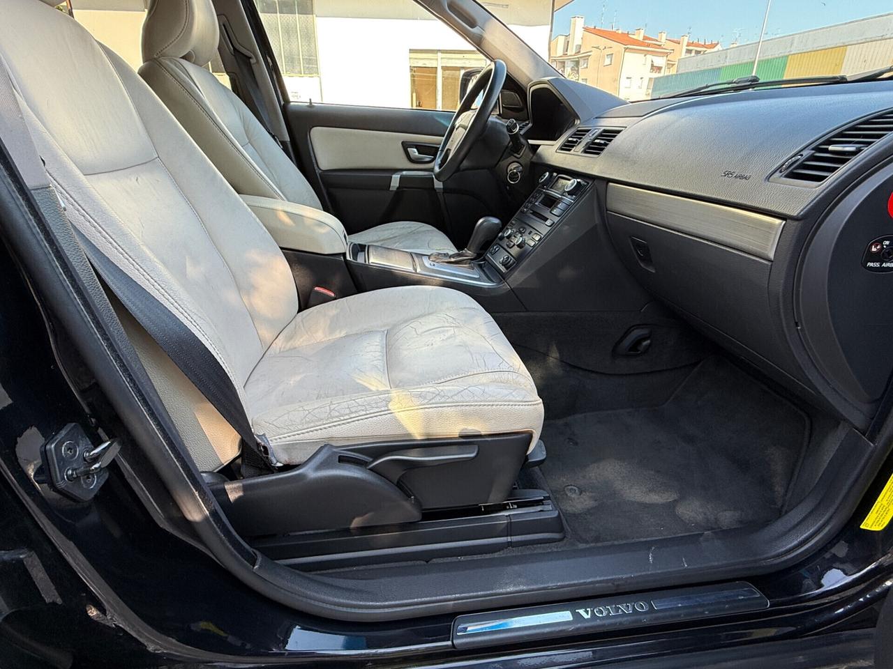 Volvo XC 90 XC90 2.4 D5 185 CV aut. AWD Executive