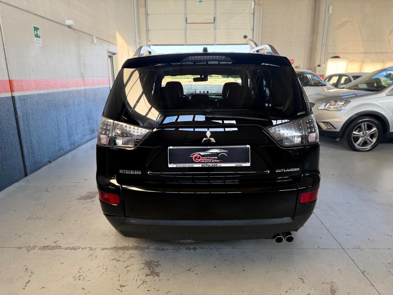 Mitsubishi Outlander 2.2 DI-D Instyle 7 p.ti DPF