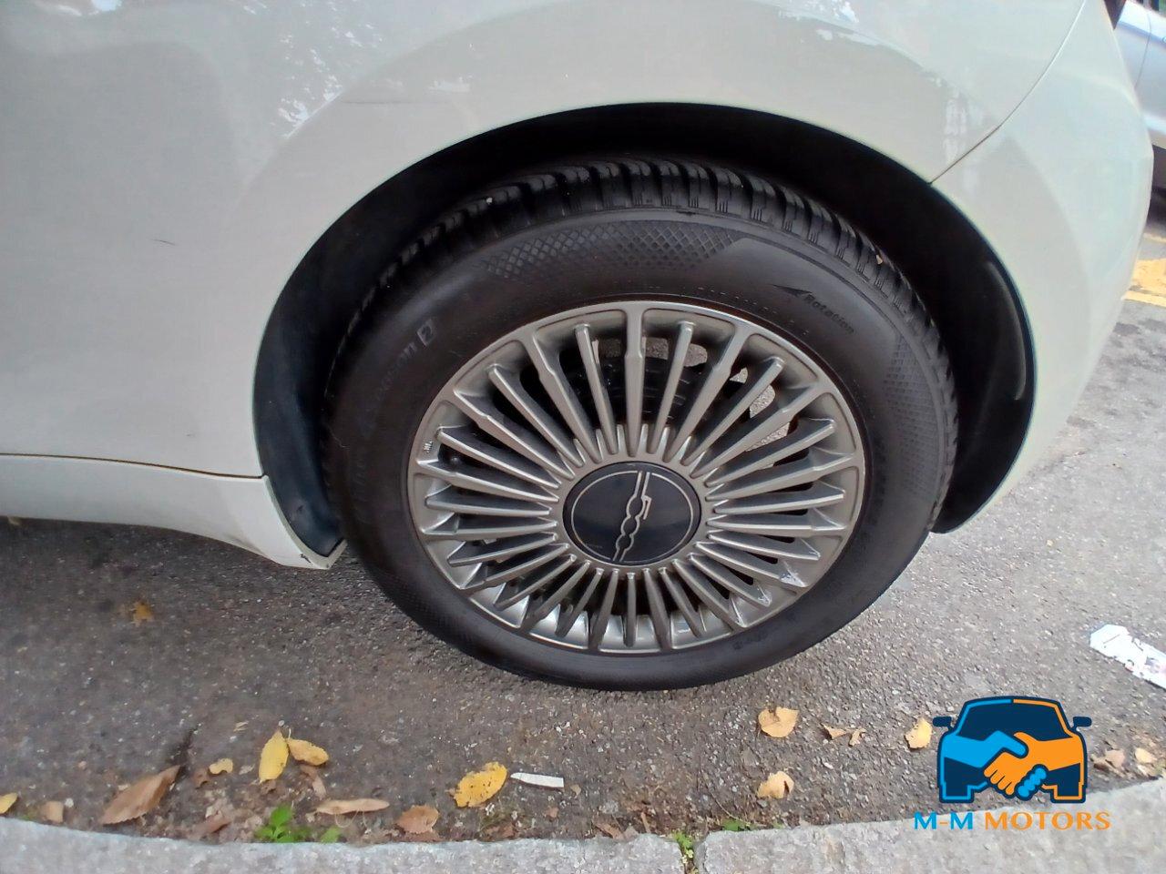 Fiat 500e 42 kWh La Prima