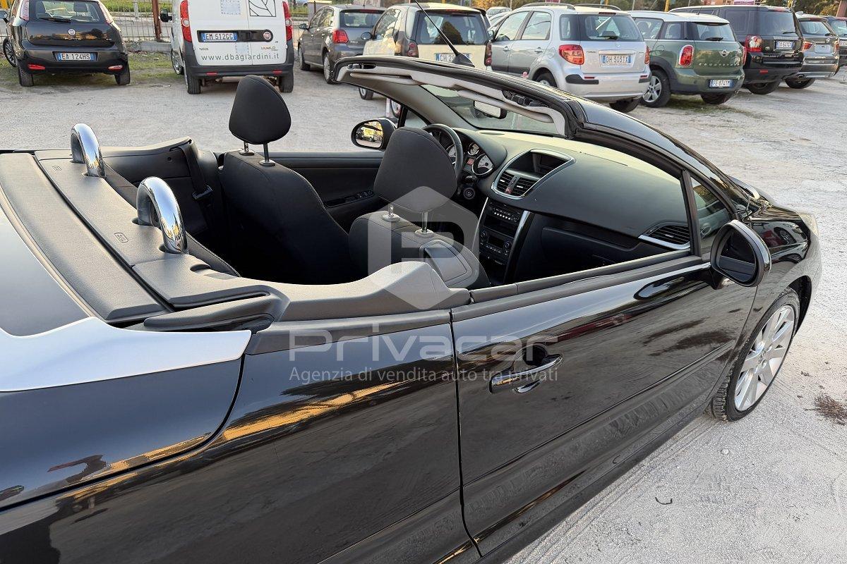 PEUGEOT 207 1.6 HDi 110CV CC Féline
