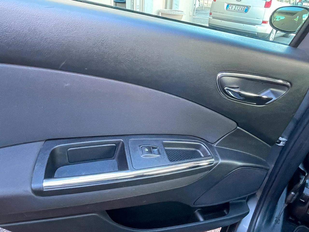 Lancia Delta 1.6 MJT DPF 105 CV Gold