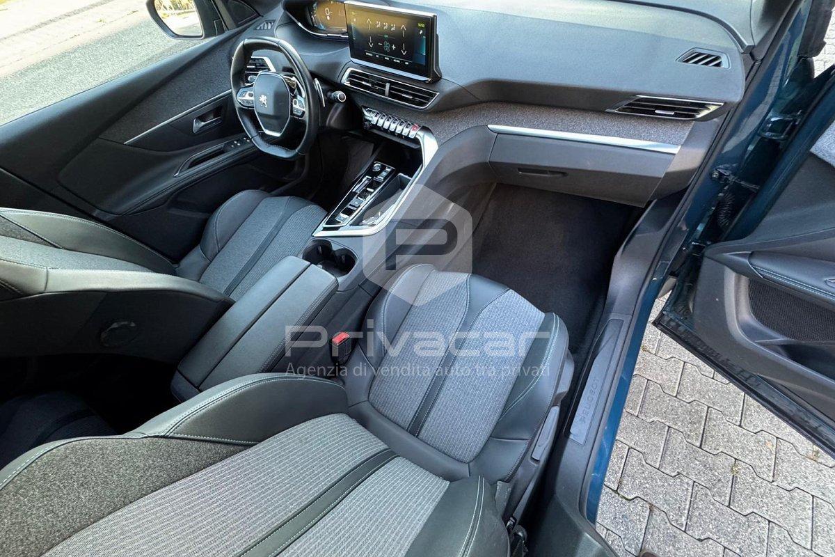 PEUGEOT 3008 Hybrid4 300 e-EAT8 Allure Pack