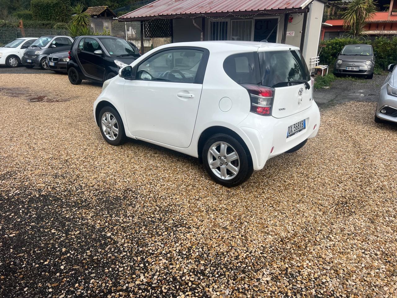 Toyota iQ 1.0 Multidrive