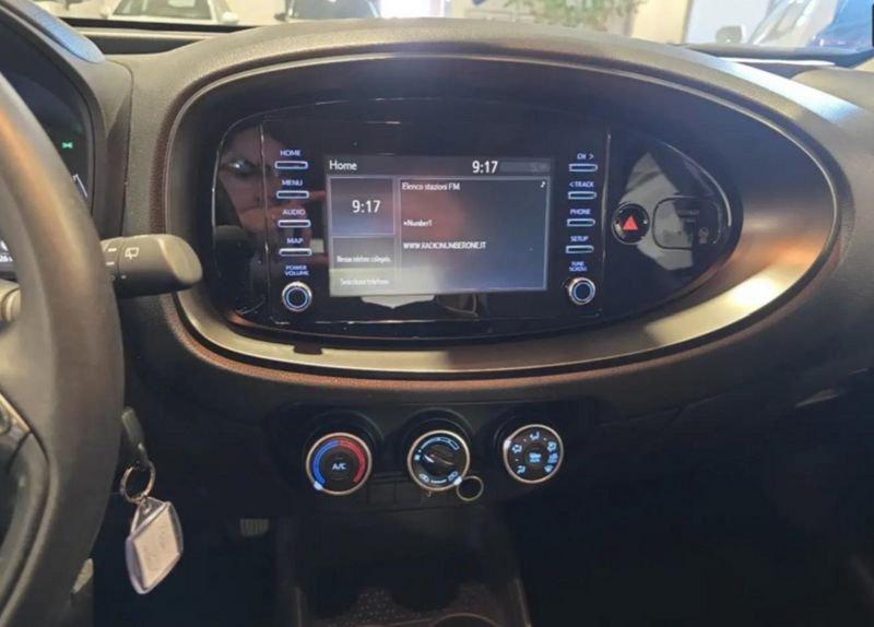 Toyota Aygo Aygo Connect 1.0 VVT-i 72 CV 5 porte x-play