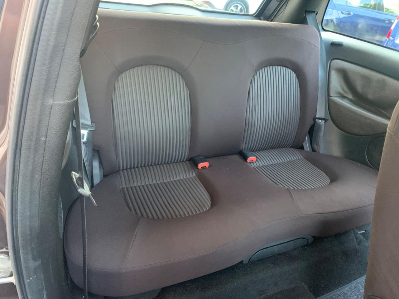 Lancia Ypsilon 1.2 69 CV Diva