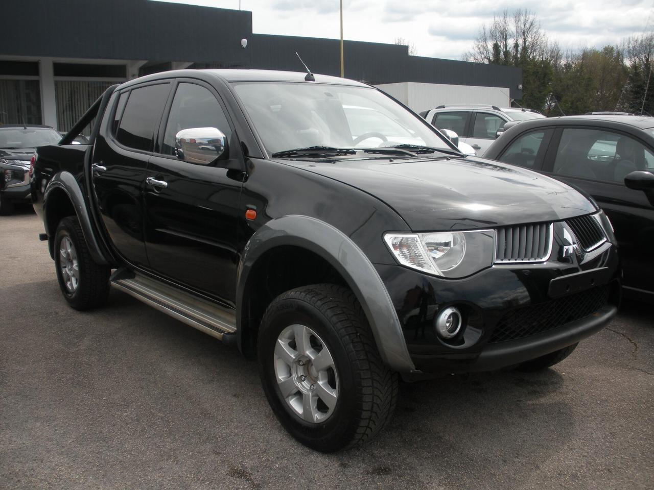 Mitsubishi L200 2.5 DI-D/136CV DC Intense ''SAVANA''