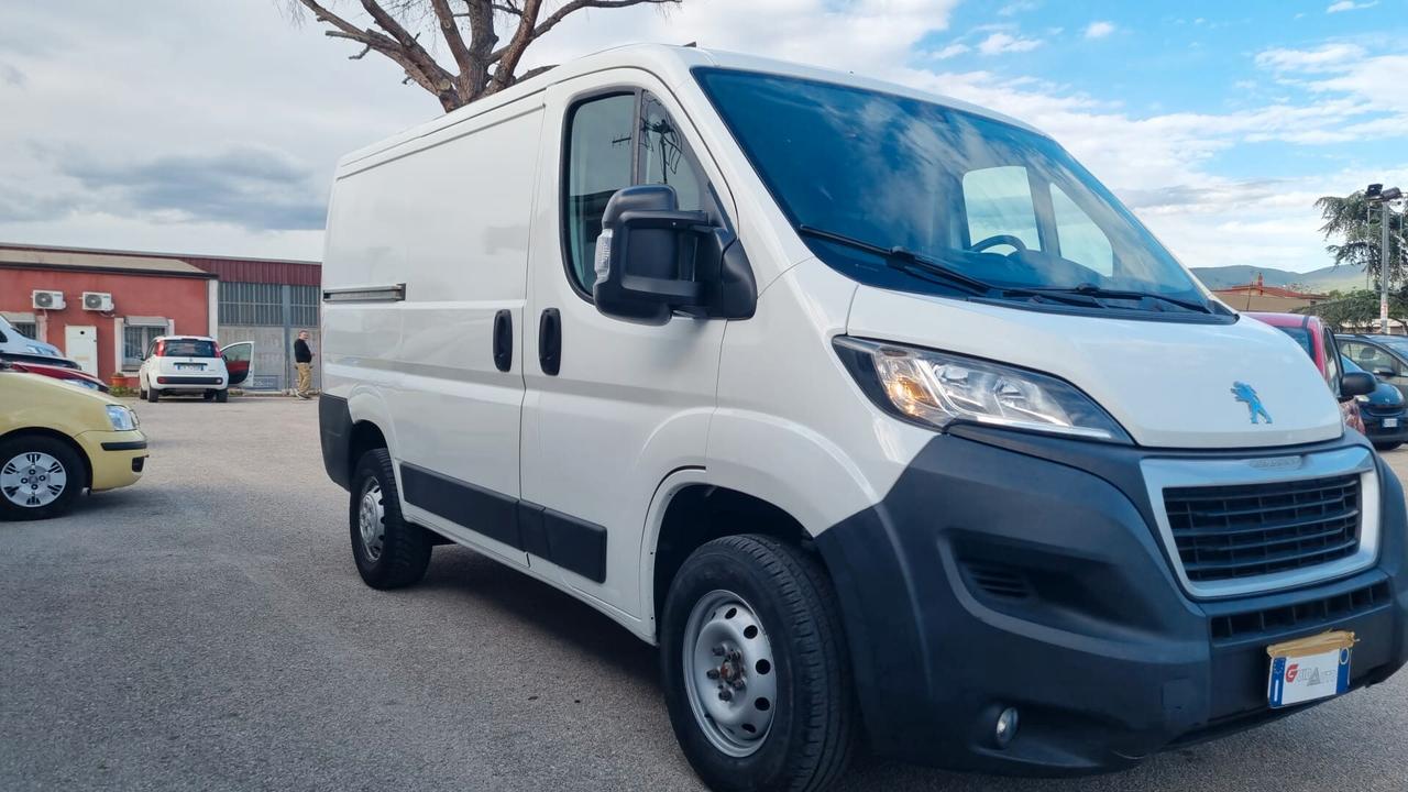 Peugeot Boxer 330 2.2 BlueHDi 140 S&S PC-TN Furgone