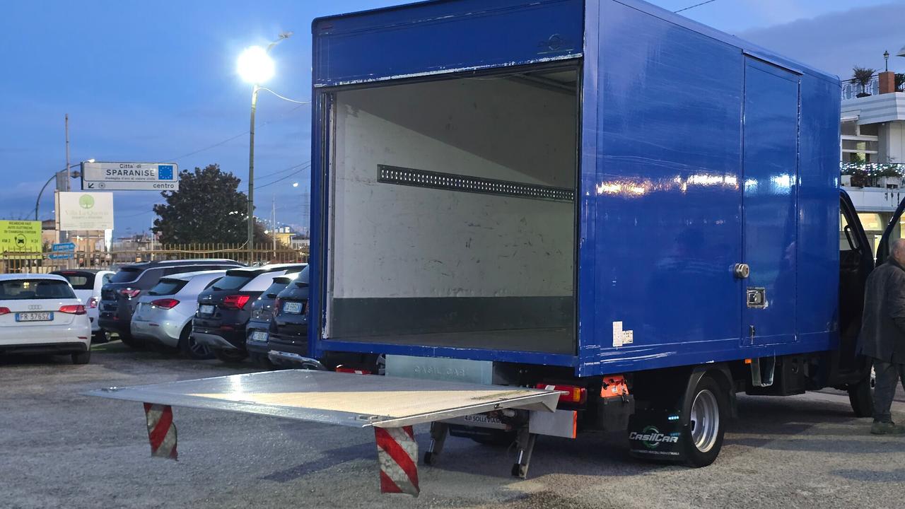 Iveco Daily 35c16 3.0 cab. pedana-porta laterale-cassone 435x218