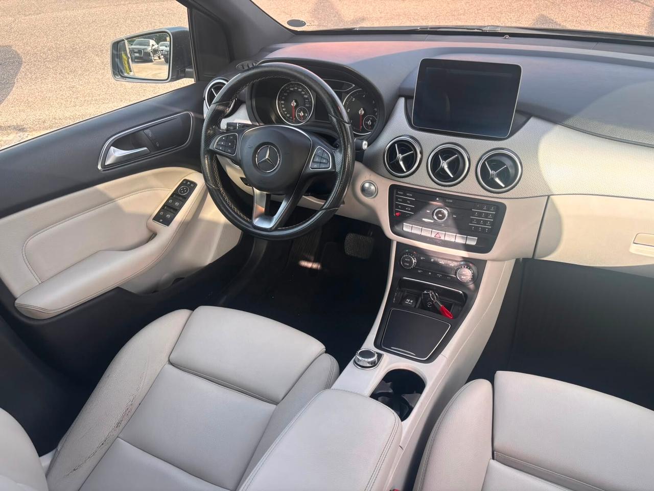 Mercedes-benz B 180 d Premium