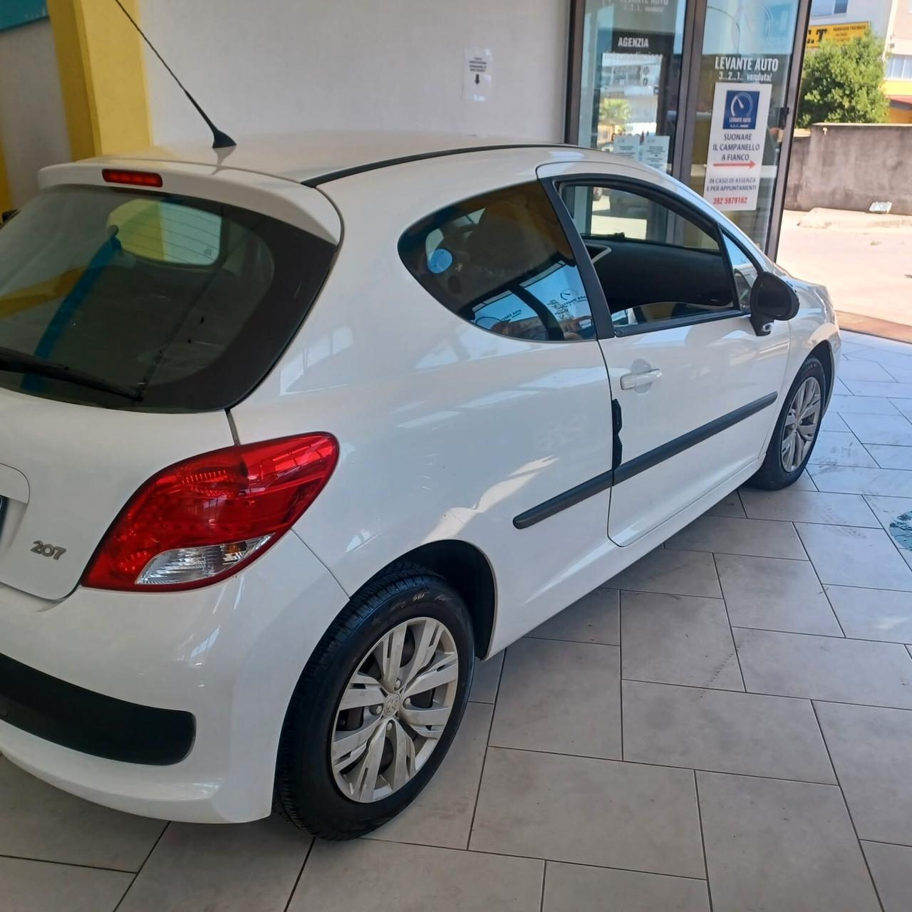 170188KM PEUGEOT 207 1.4 HDI NEOPATENTATI PERFETTA