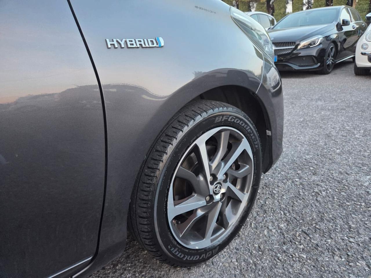Toyota Yaris 1.5 Hybrid 5 porte Trend "Blue Edition"