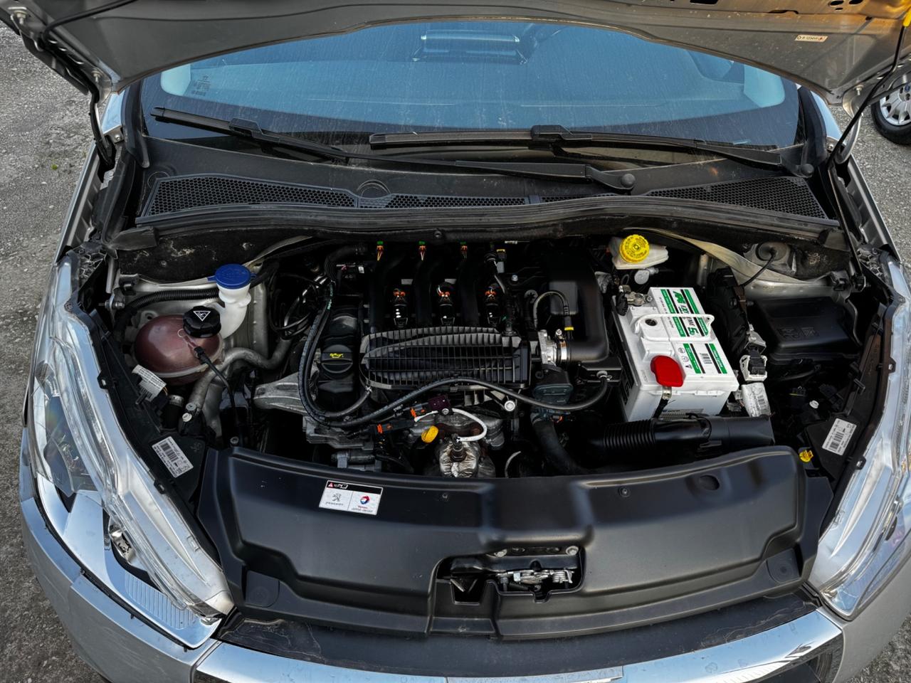 Peugeot 208 PureTech 82 5p. GPL Allure