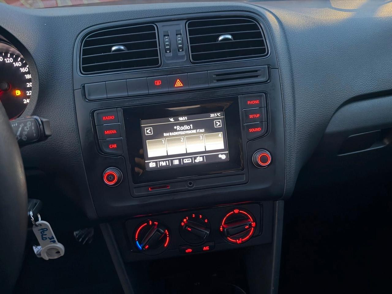 Volkswagen POLO 1.0 Trendline BENZINA