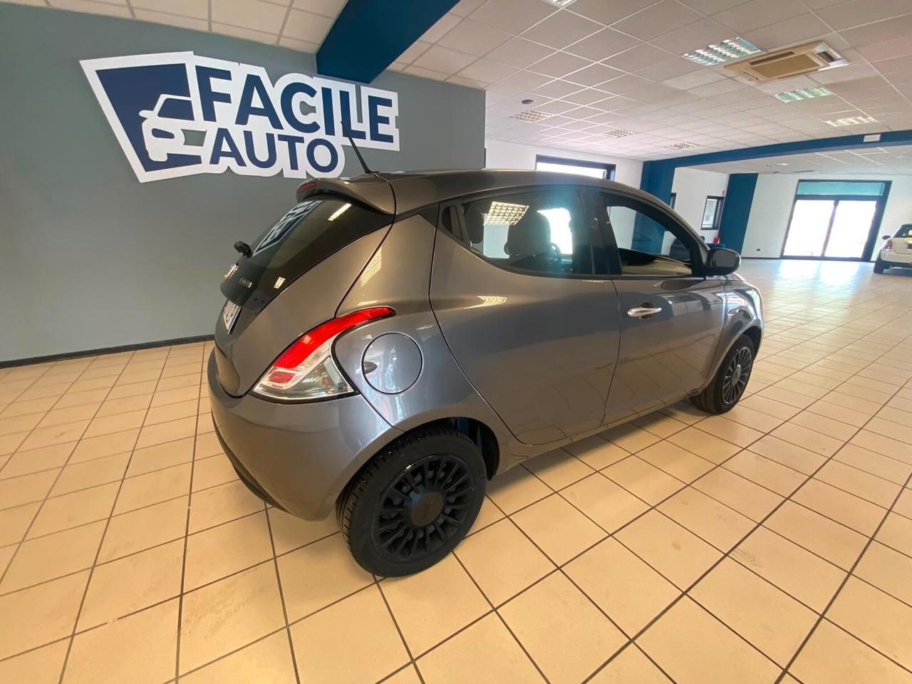Lancia Ypsilon 1.0 FireFly 5 porte S&S Hybrid Ecochic Gold