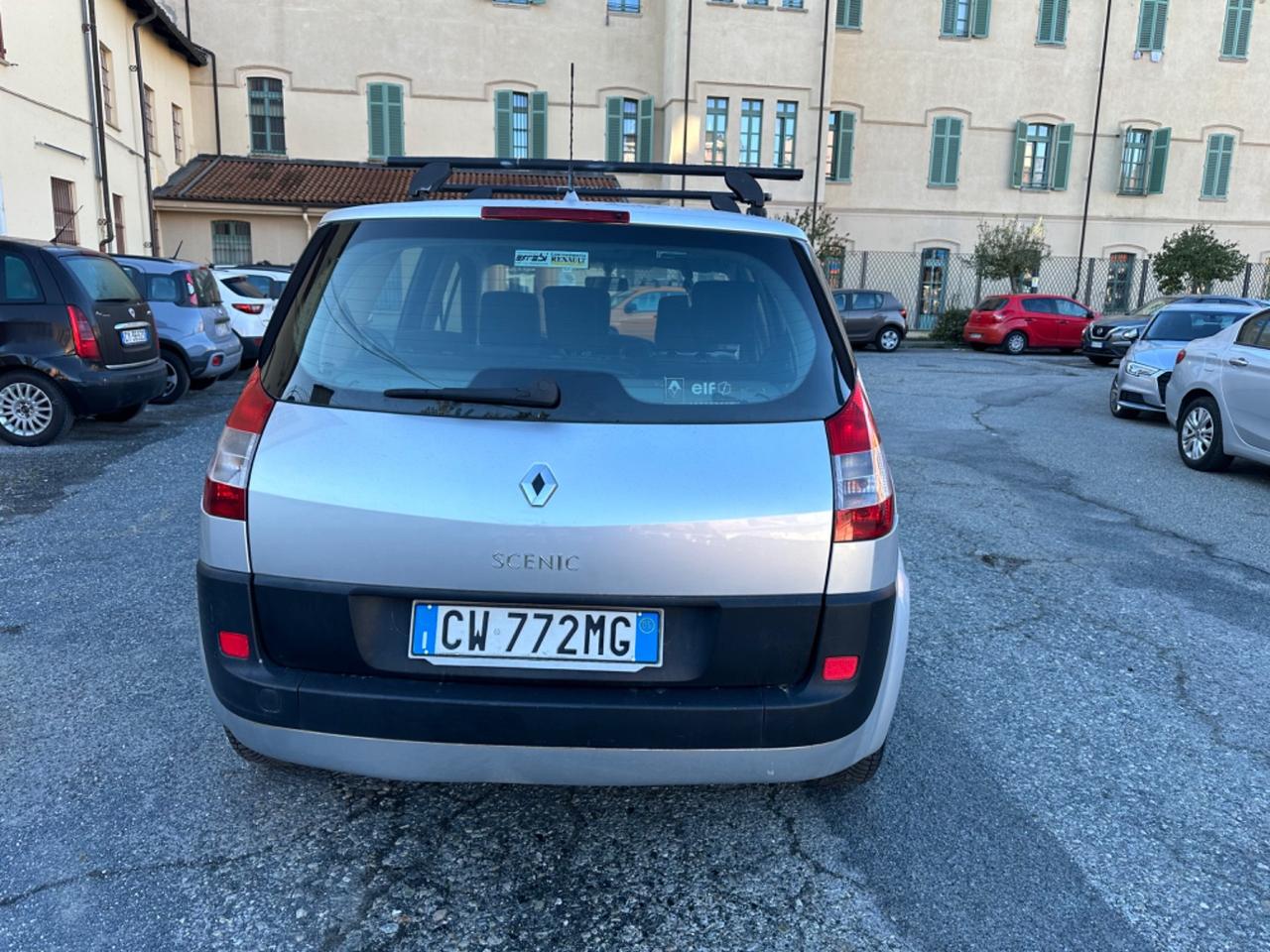 Renault Scenic Scénic 1.5 dCi/82CV pochi km