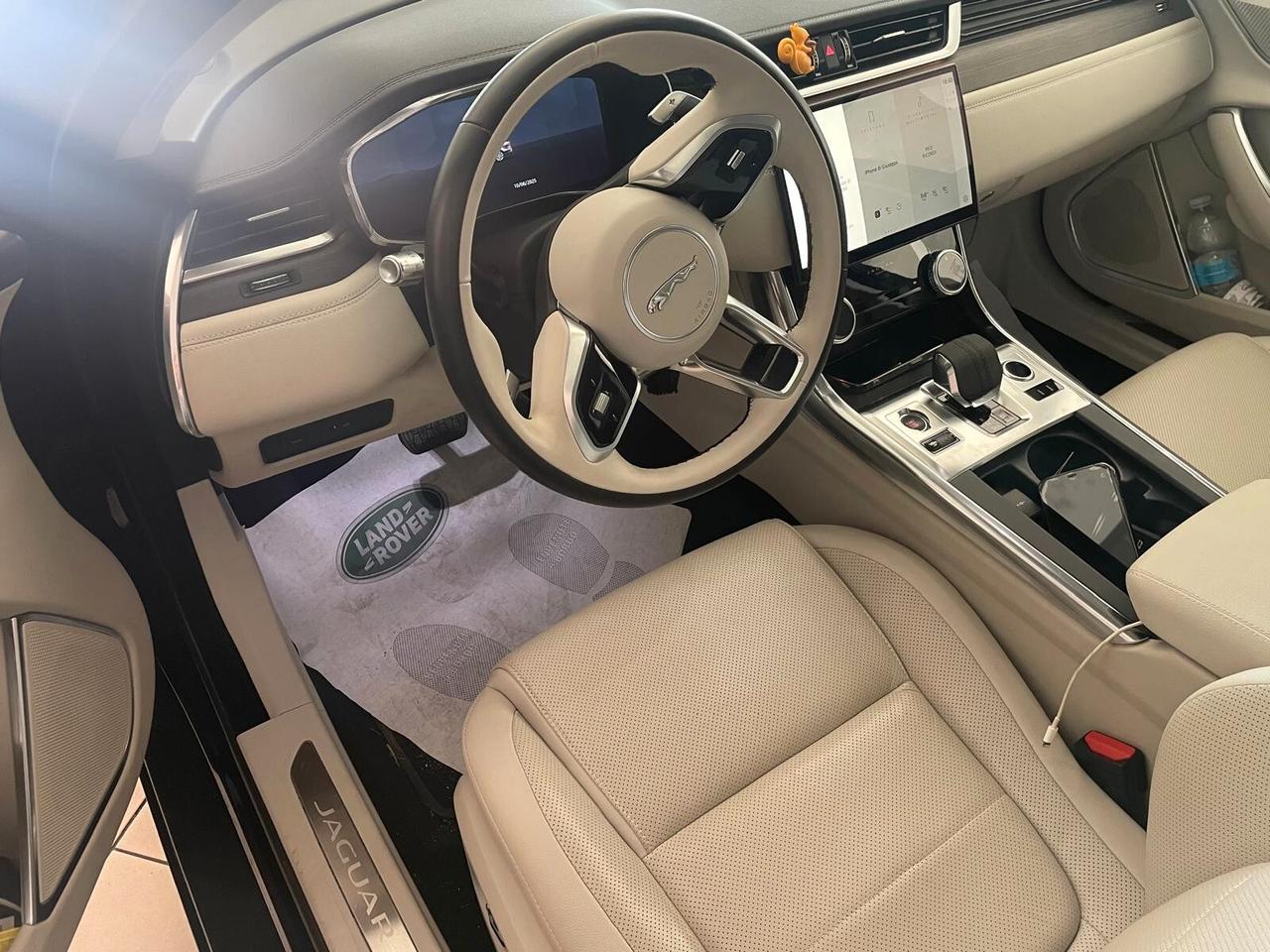 Jaguar XF 2.0 D 204 CV AWD aut. R-Dynamic HSE