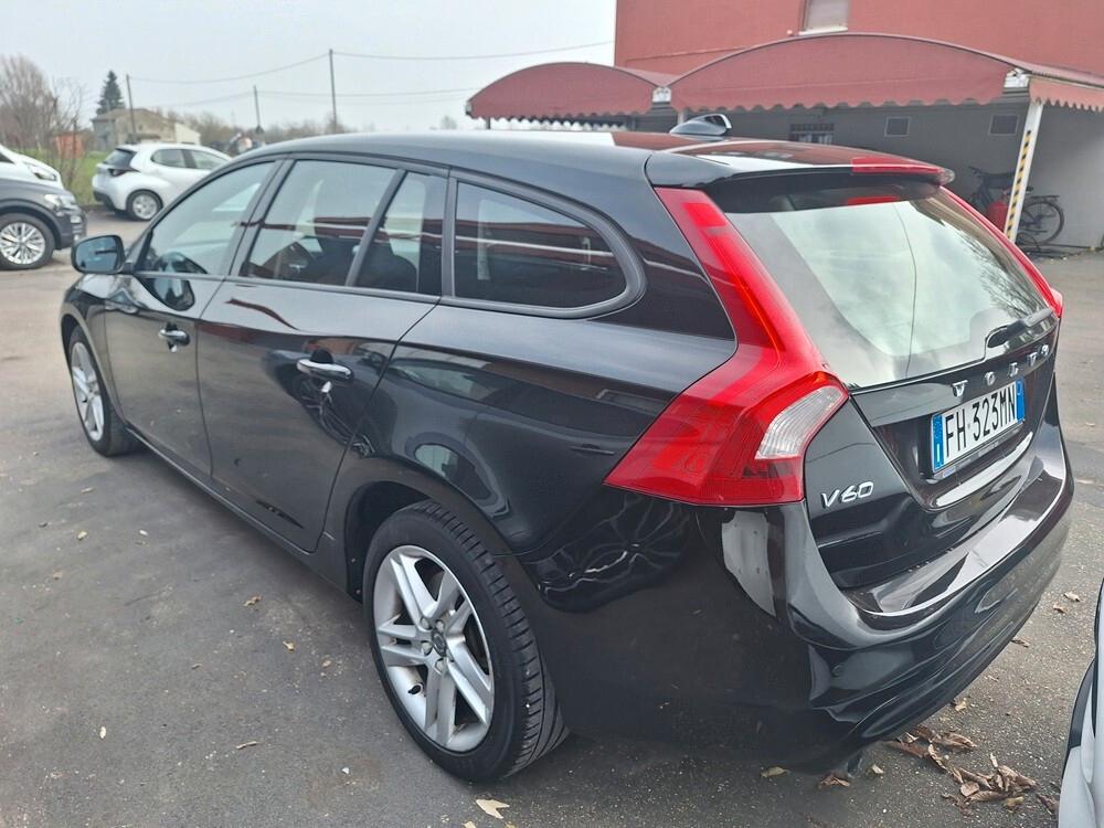Volvo V60 D2 Kinetic - cambio automatico -