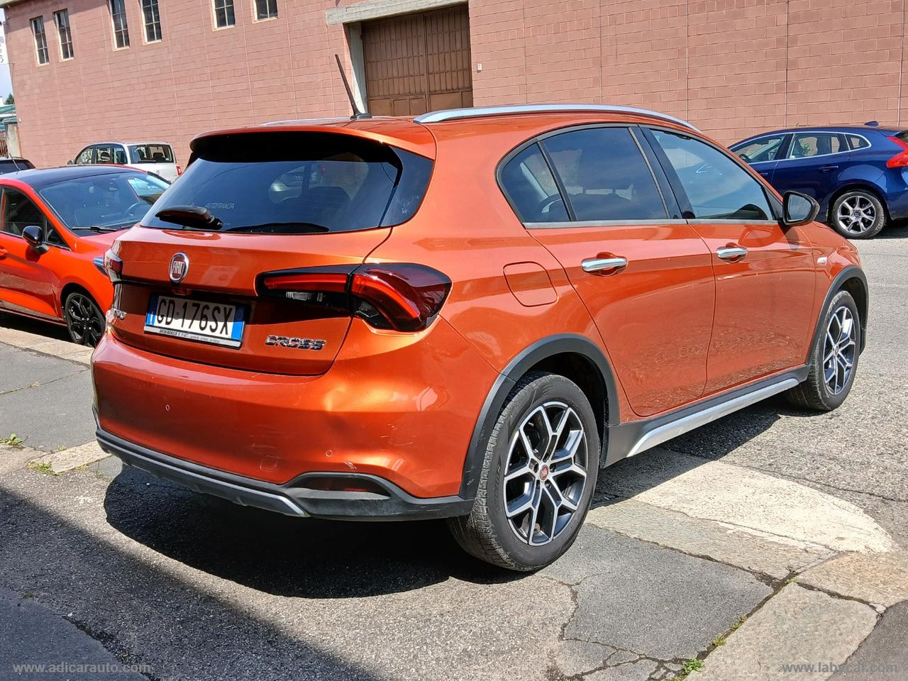 FIAT Tipo 1.0 5 porte Cross