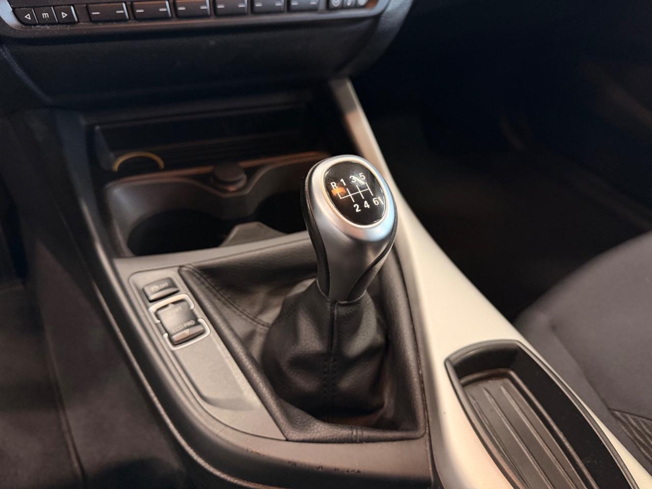 Bmw 116 116d 5p. Urban