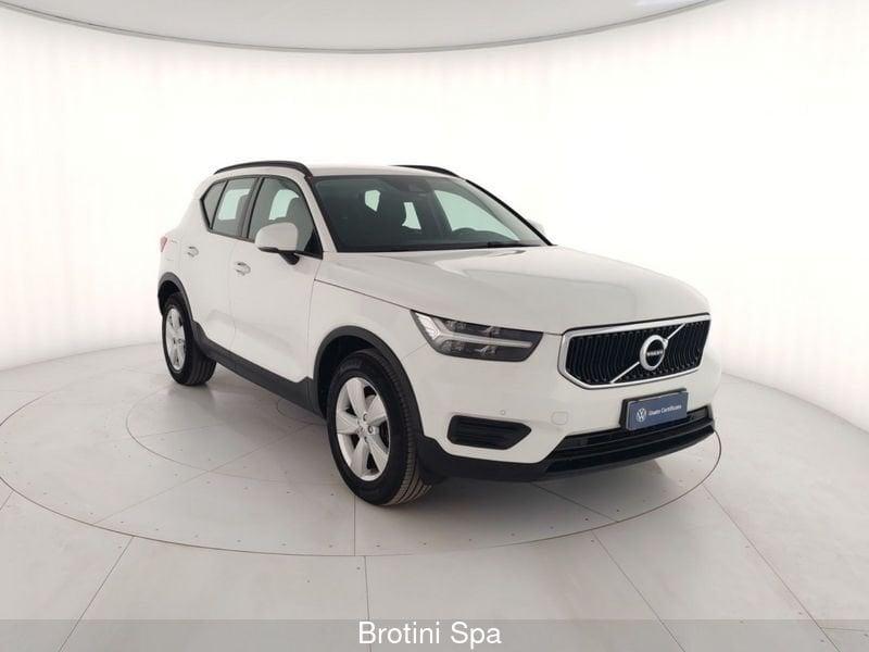 Volvo XC40 T2 Momentum Core