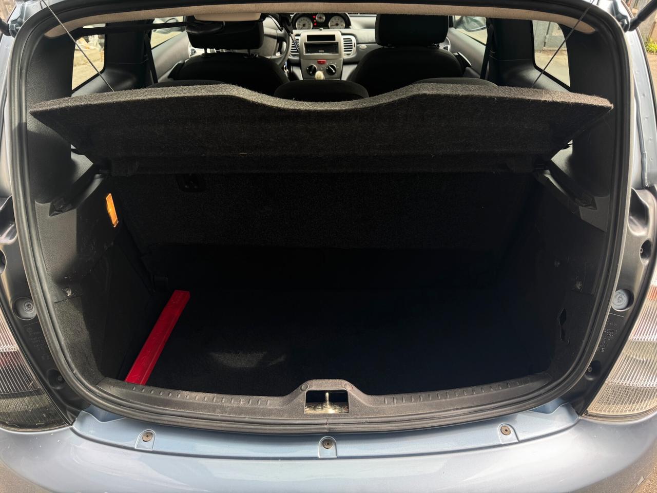 Lancia Ypsilon 1.3 MJT 75 CV Argento NEOPATENTATI