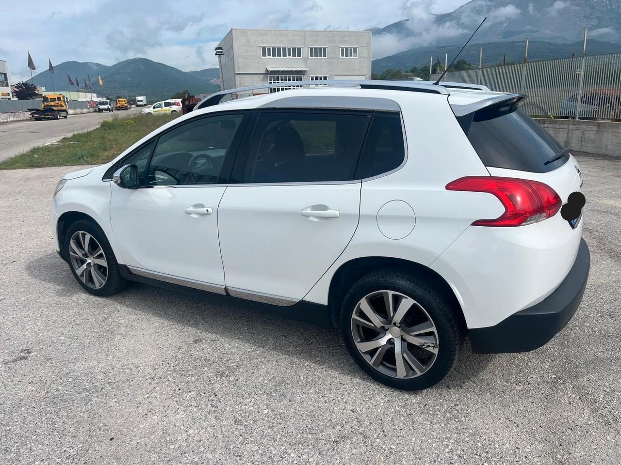 Peugeot 2008 1.6 e-HDi 92 CV Stop&Start Allure