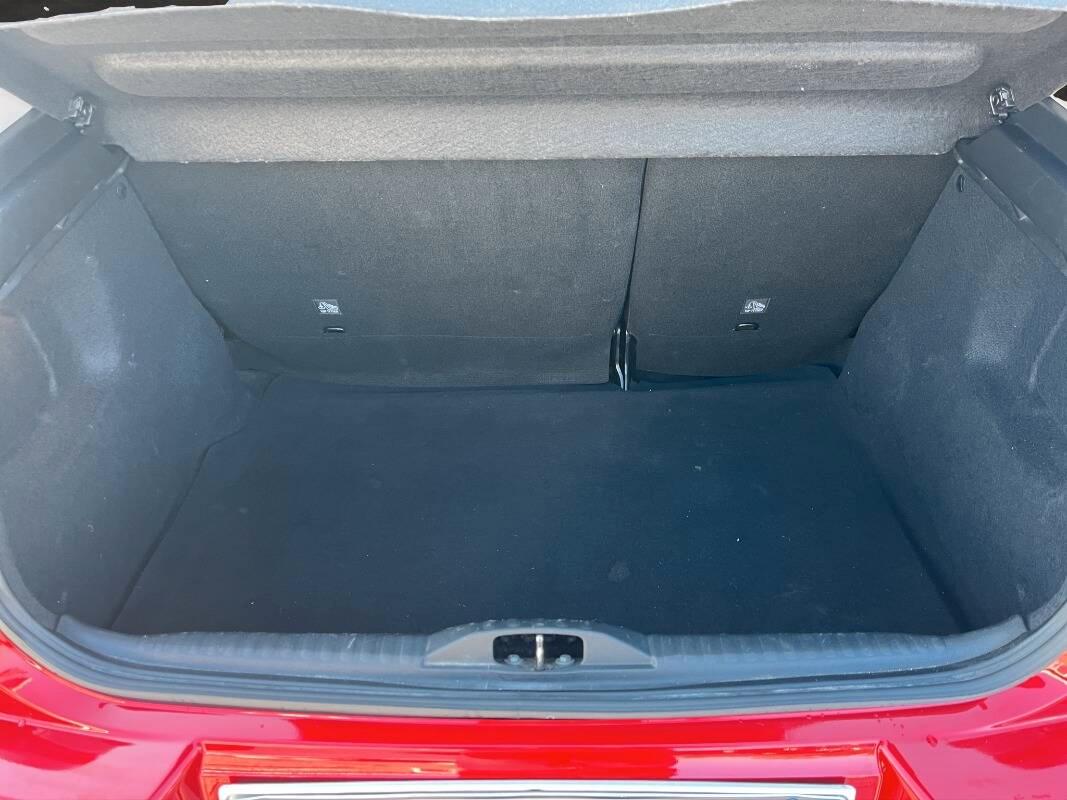 Citroen C3 1.2 puretech Shine s&s 83cv neopatentati