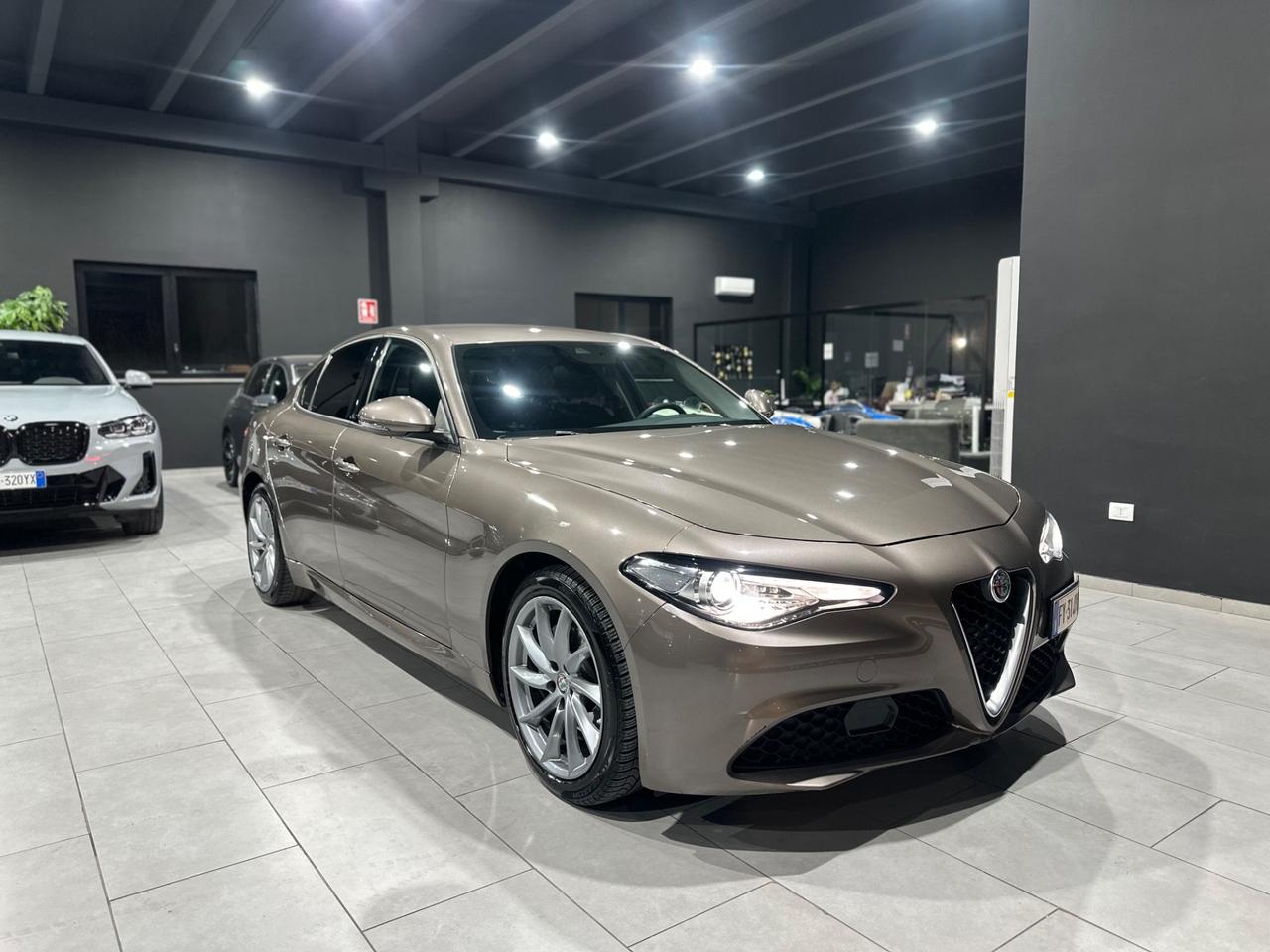 Alfa Romeo Giulia 2.2 Turbodiesel 160 CV AT8 Sport-Tech