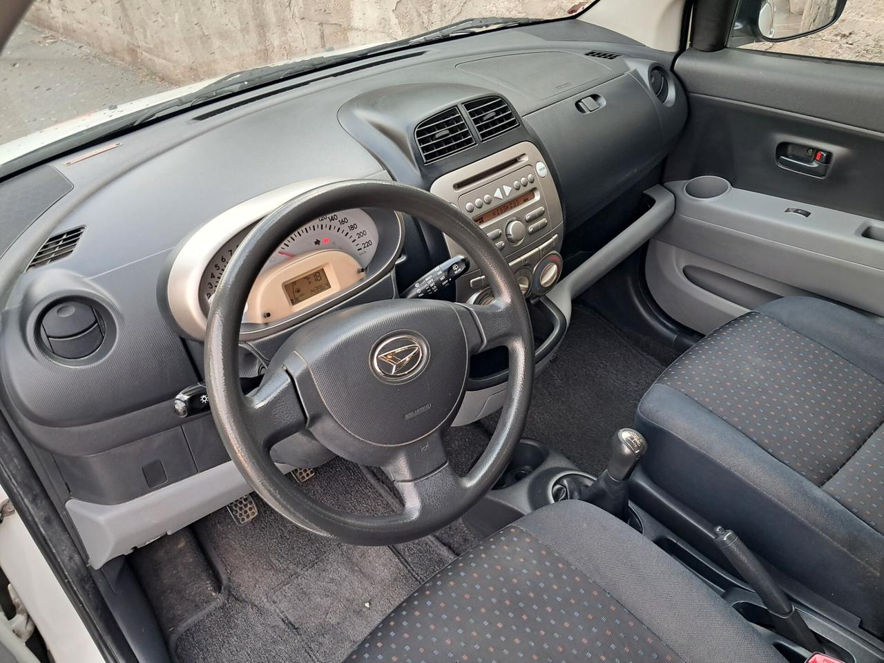 Daihatsu Sirion 1.0 Clima Idroguida