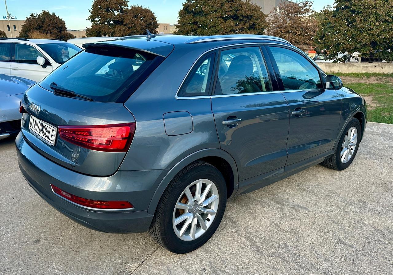 Audi Q3 2.0 TDI 150 CV Sport