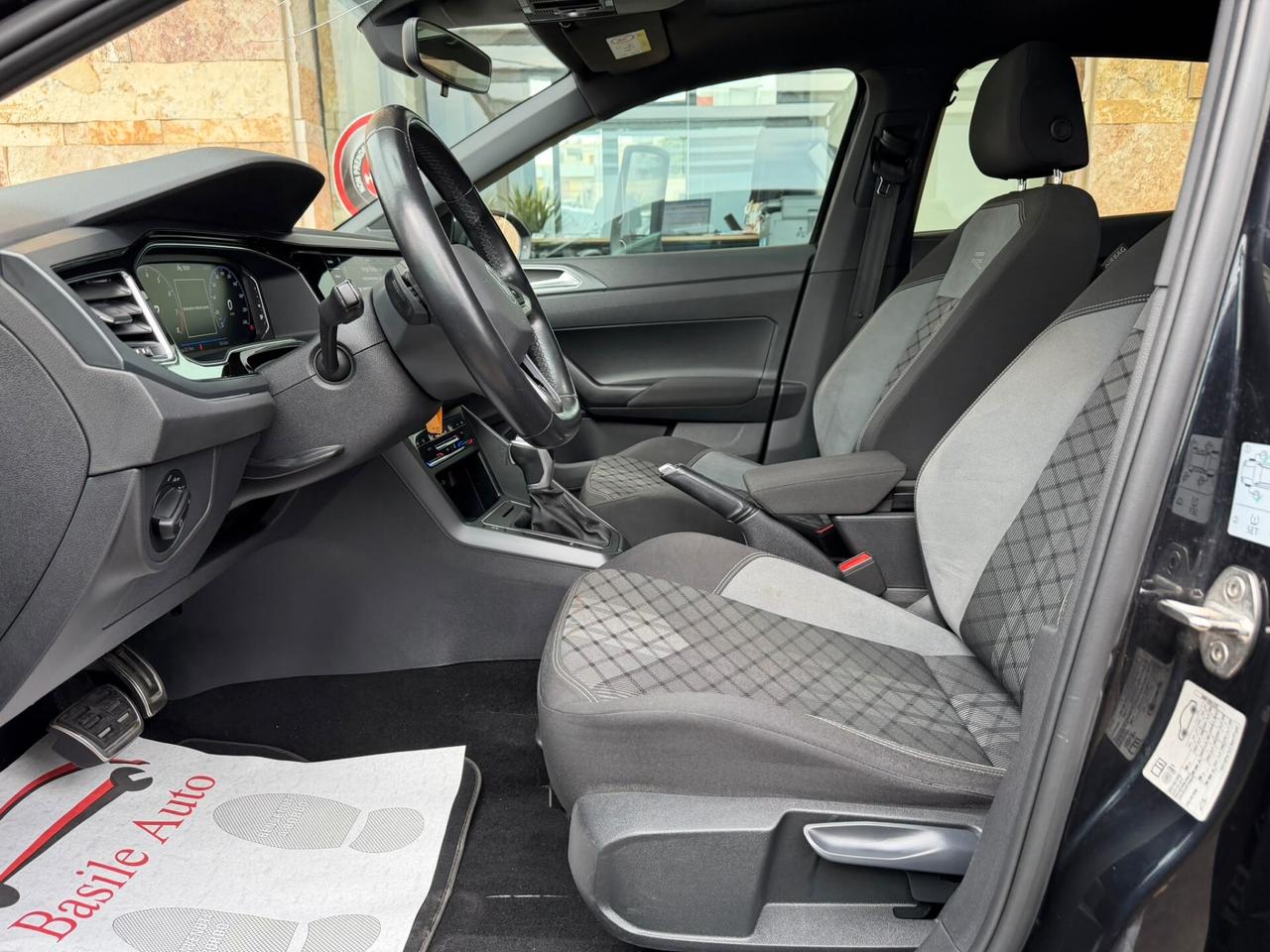 Volkswagen Taigo 1.0 tsi R-Line 110cv dsg