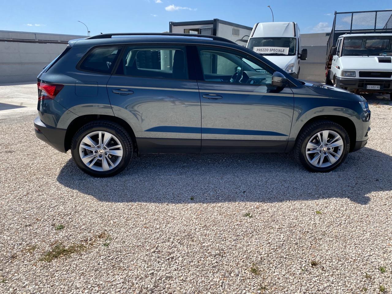 Skoda Karoq 1.6 TDI SCR DSG Ambition IVA ESPOSTA UNICO PROPIETARIO TAGLIANDI UFFICIALI SKODA