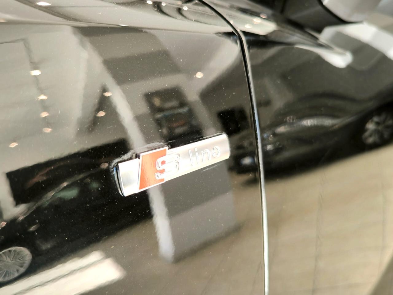 Audi Q3 SPB 35 TDI S tronic S line edition Identity Black