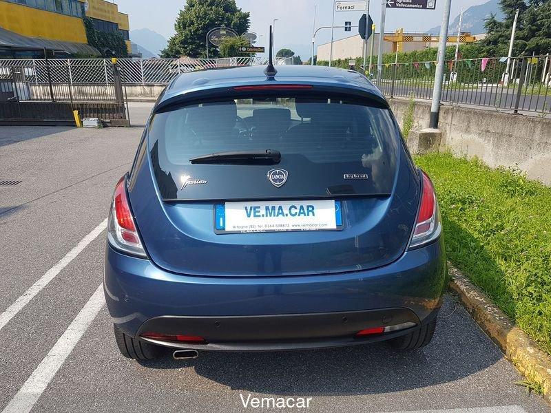 Lancia Ypsilon 1.0 FireFly 5 porte S&S Hybrid Gold