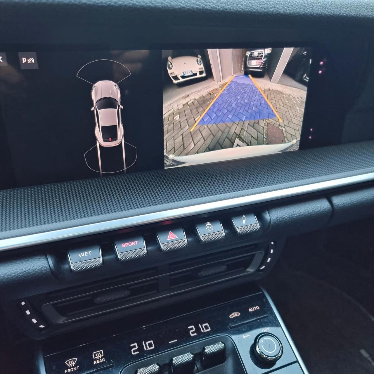 Porsche 992 Coupe 911 3.0 Carrera SPORT DESIGN+PANORAMA