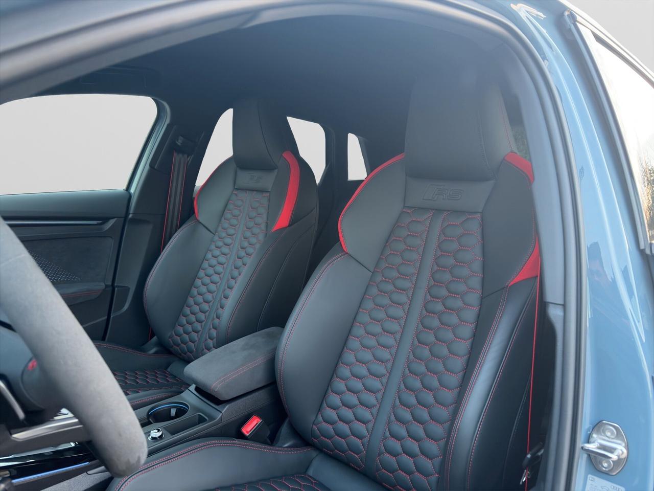Audi RS 3 SPB 2.0 TFSI 400 cv - 6.000 KM