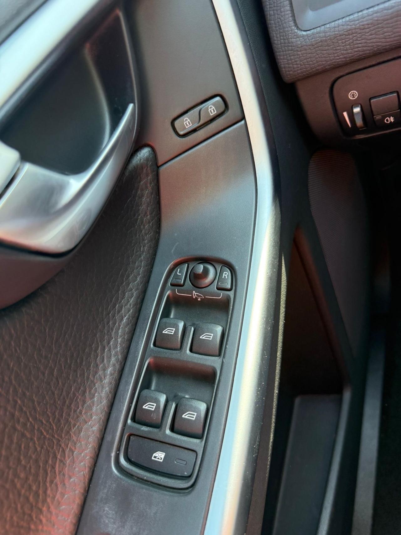Volvo XC 60 2.0 Diesel 163 CV- Anche Permuta