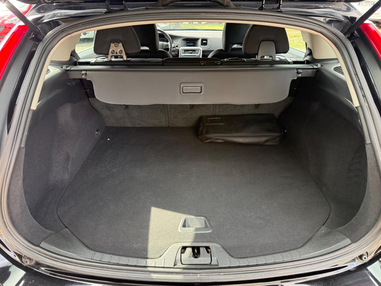 Volvo V60 D2 Summum|UNIPRO