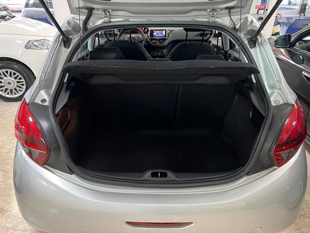 Peugeot 208 1.2 5 Porte GPL EURO 6