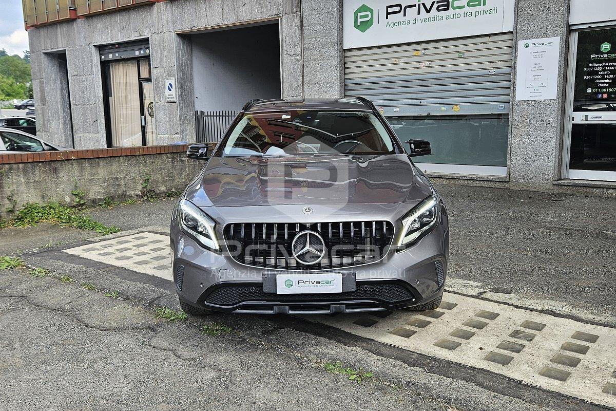 MERCEDES GLA 200 d Automatic Business Extra