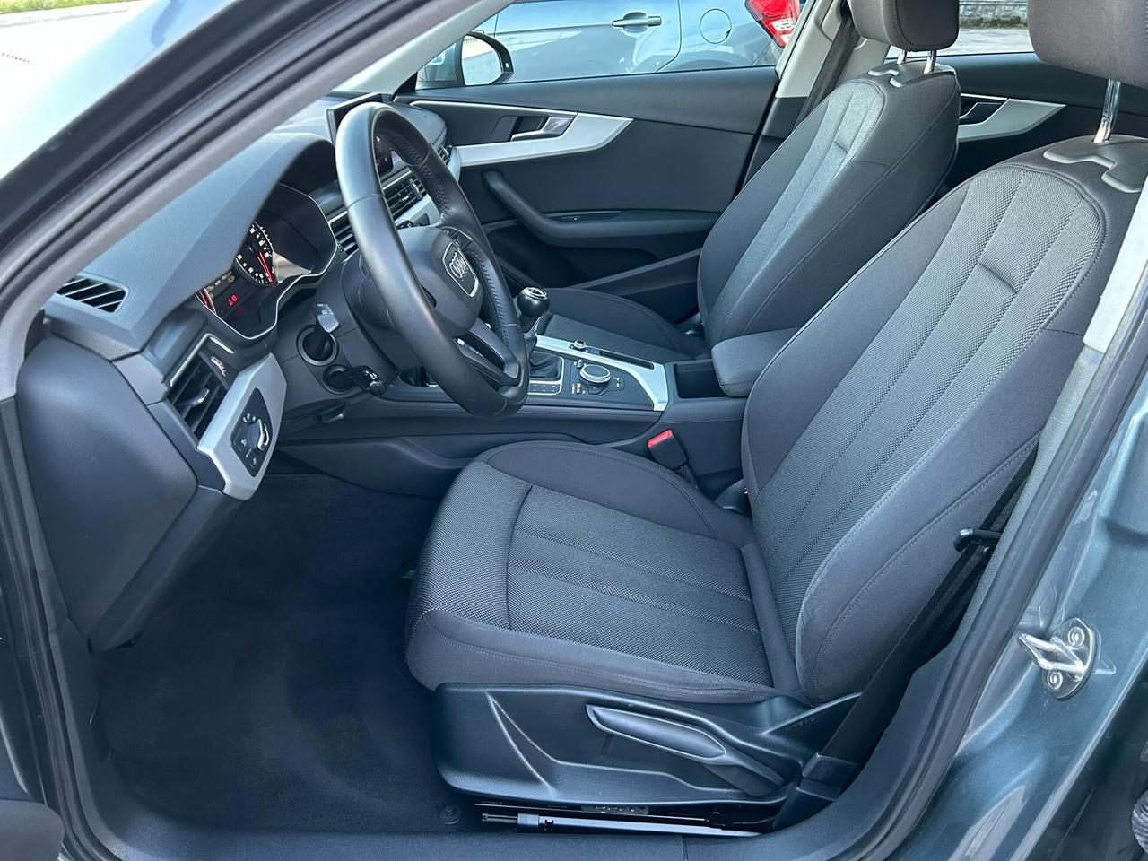 AUDI A4 AVANT 2.0 TDI 150CV Business - MANUALE