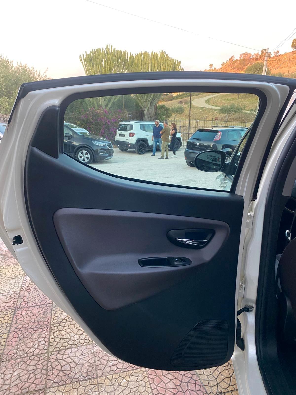 Lancia Ypsilon 1.3 MJT 16V 95 CV 5 porte S&S Platinum