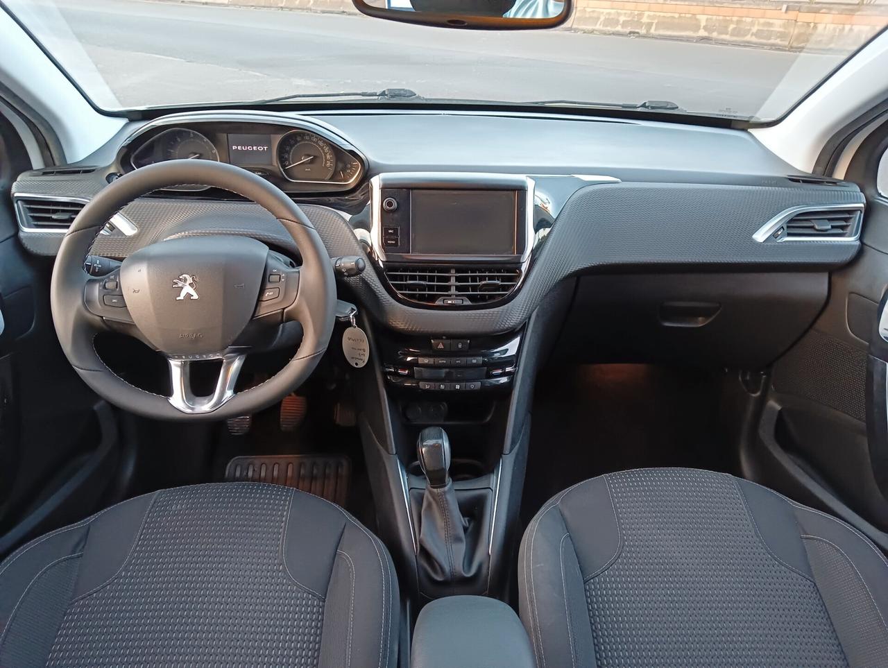 Peugeot 208 BlueHDi 100 5 porte Allure