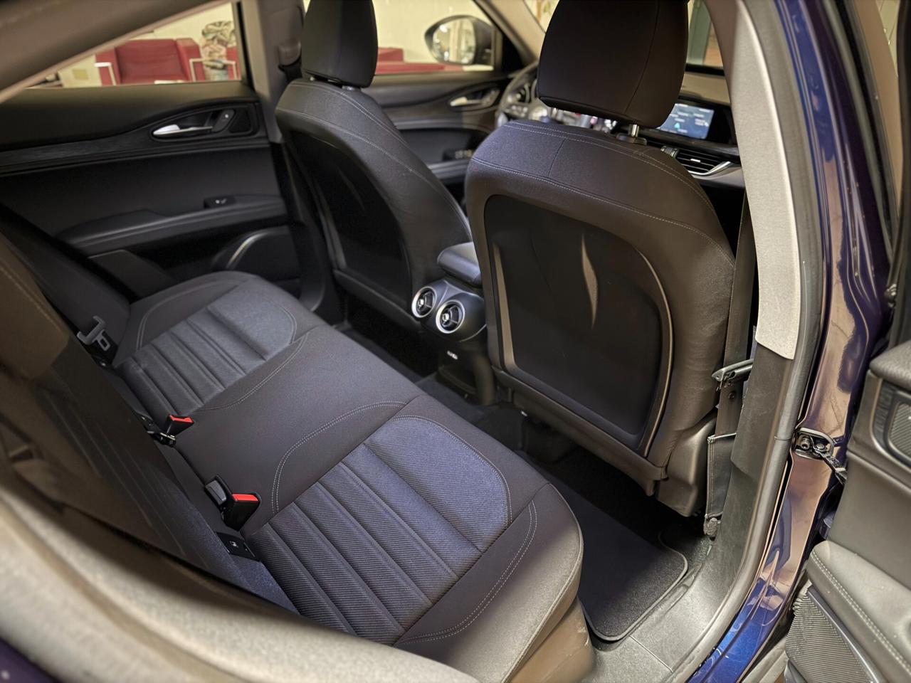 Alfa Romeo Stelvio 2.2 Turbodiesel 160 CV AT8 RWD Business