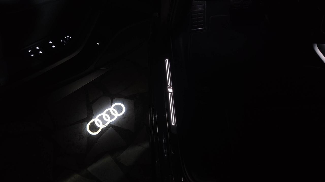 Audi A4 Avant 40 TDI S tronic line edition