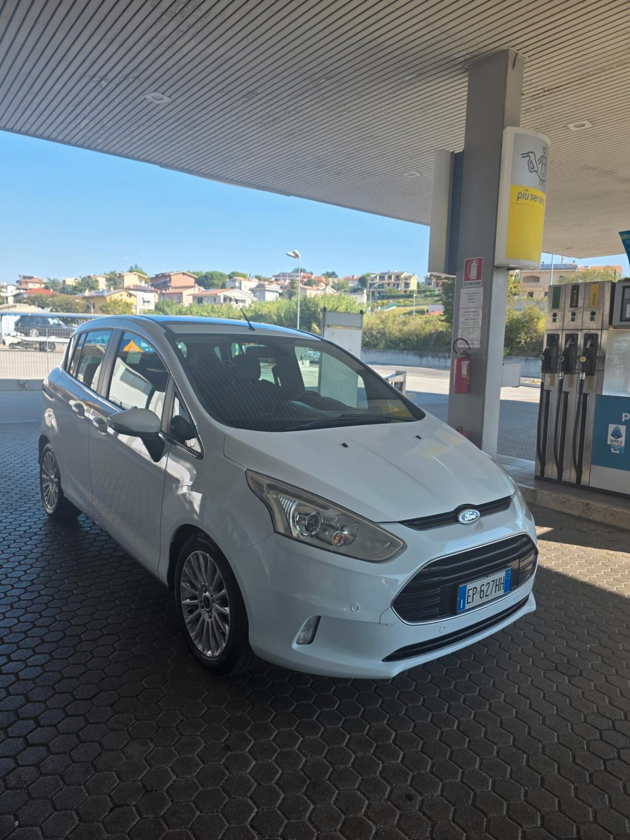 Ford B-Max Neo patentati Titanium