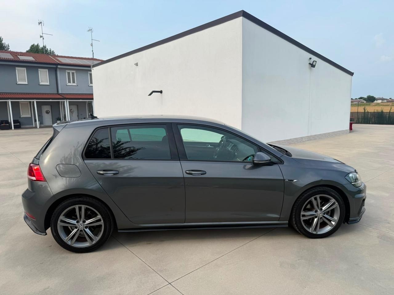 Volkswagen Golf 7.5 1.6 TDI R-LINE