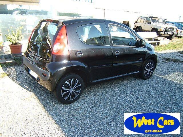 PEUGEOT - 107 - 5p. Sweet Years